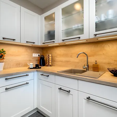 Apartment Aranyhid *